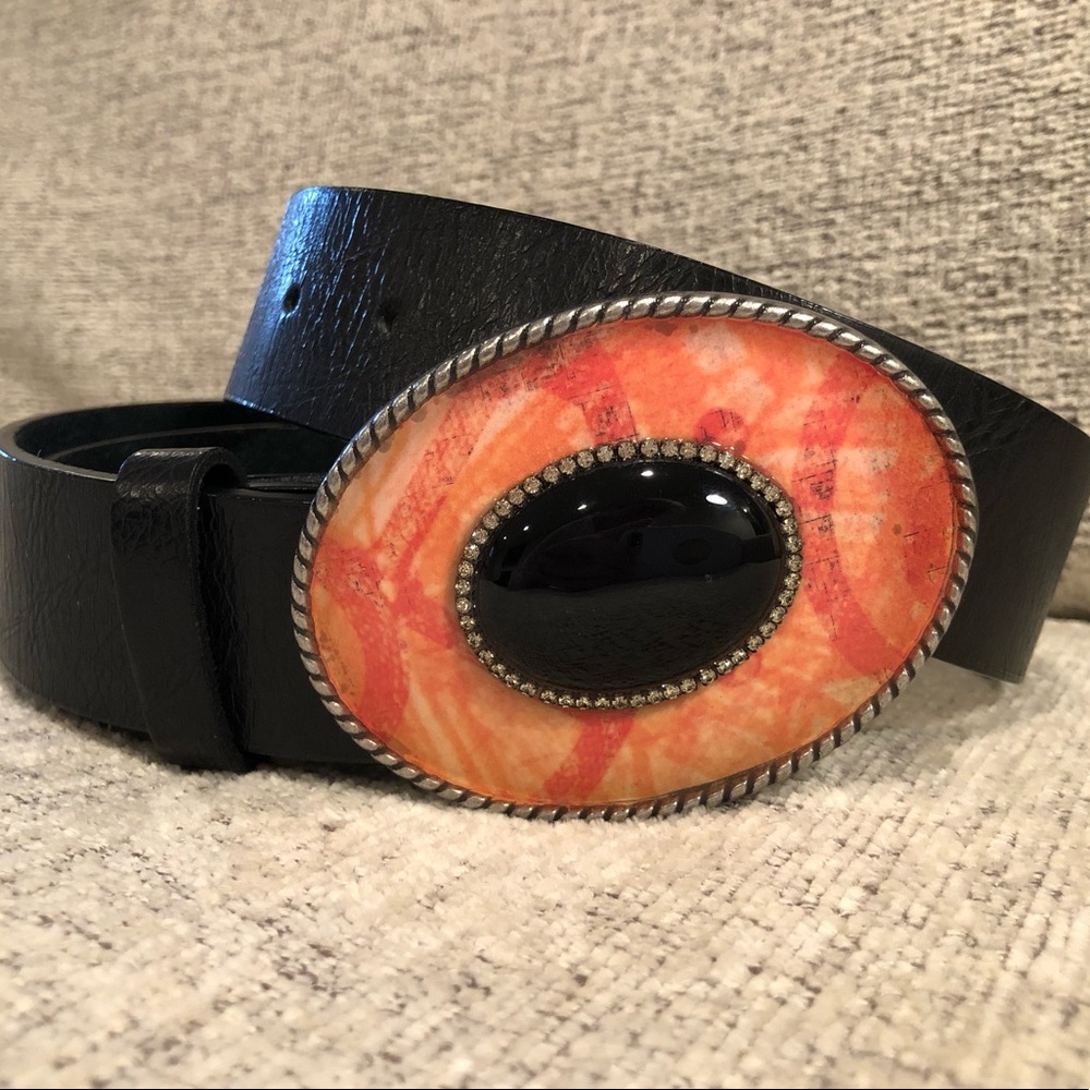 Belt buckle with strap